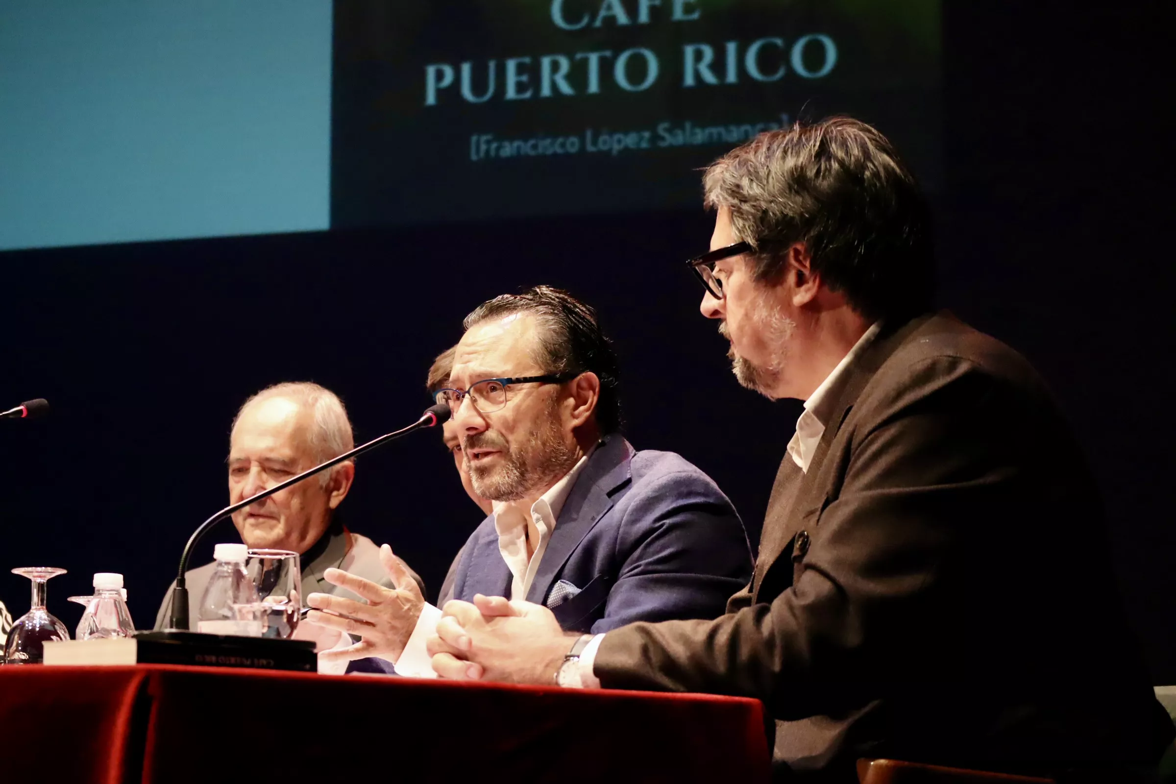 Presentación del libro de Francisco López Salamanca "Café Puerto Rico"