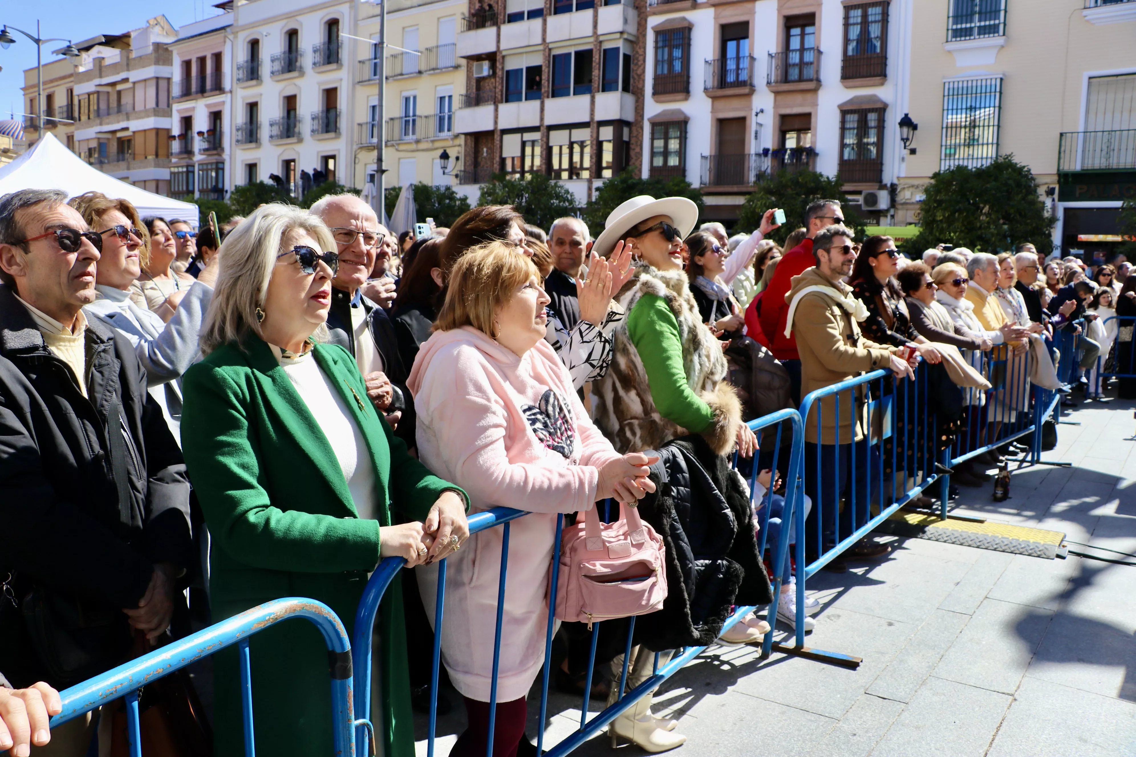 Día de Andalucía en Lucena:  Concierto de 'Siempre Así' en la Plaza Nueva