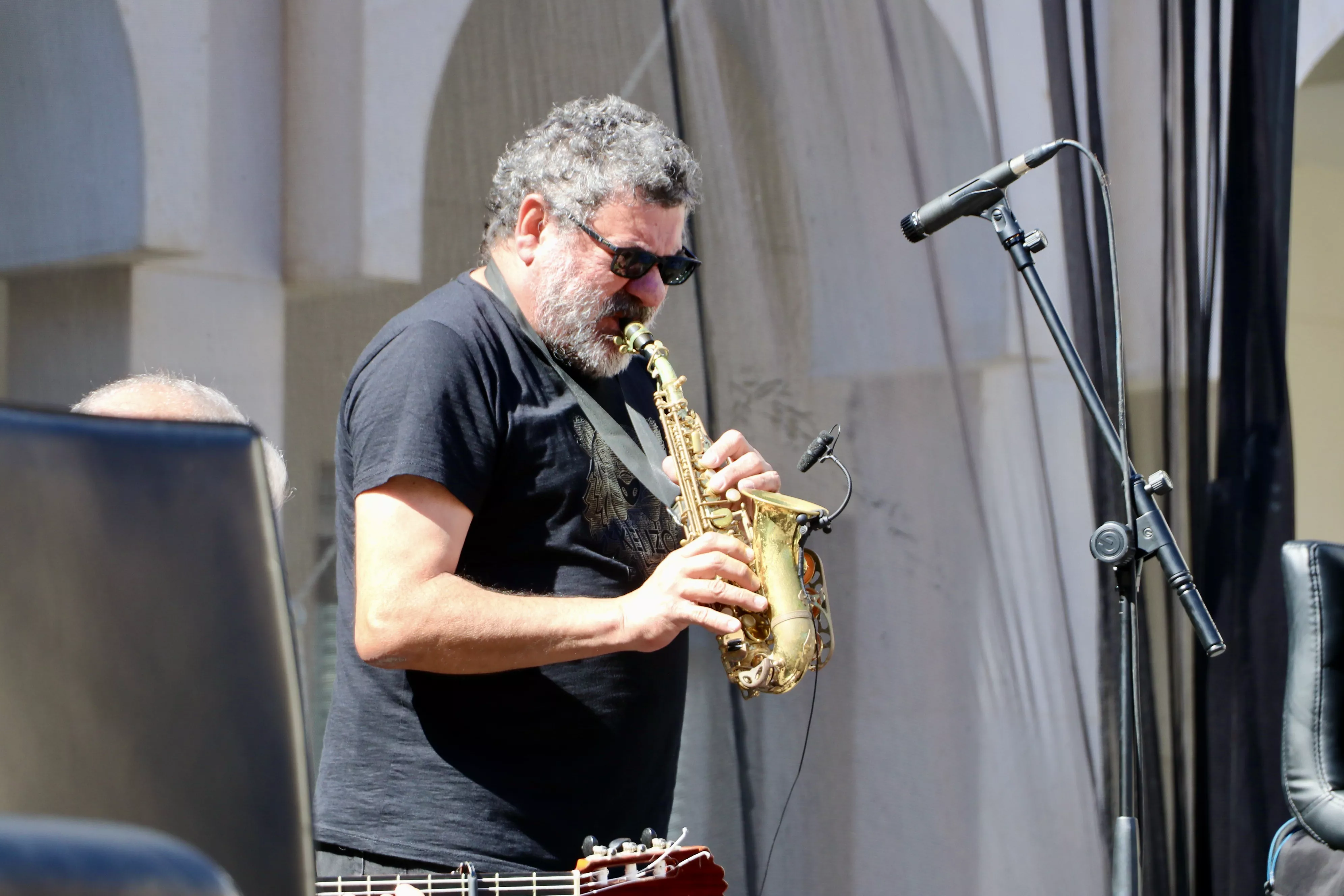 Día de Andalucía en Lucena:  Concierto de 'Siempre Así' en la Plaza Nueva