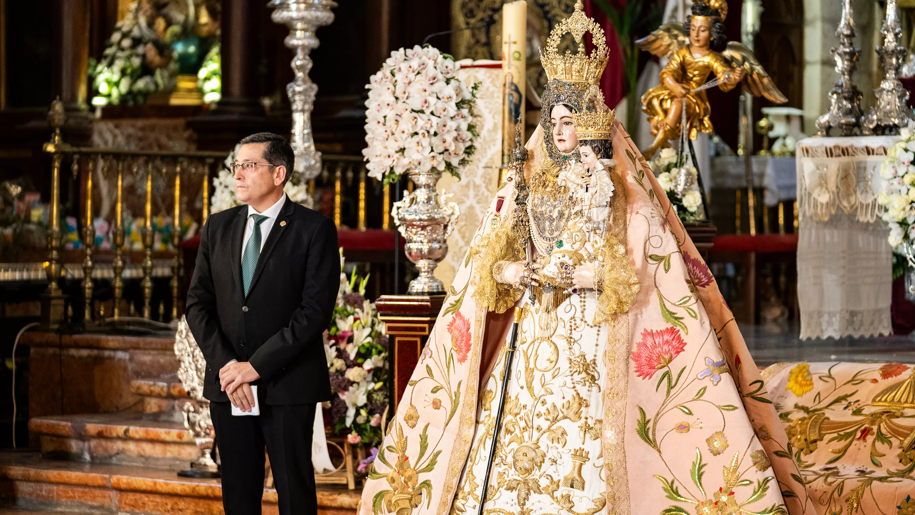 Besamanos Virgen de Araceli 2024 (11)