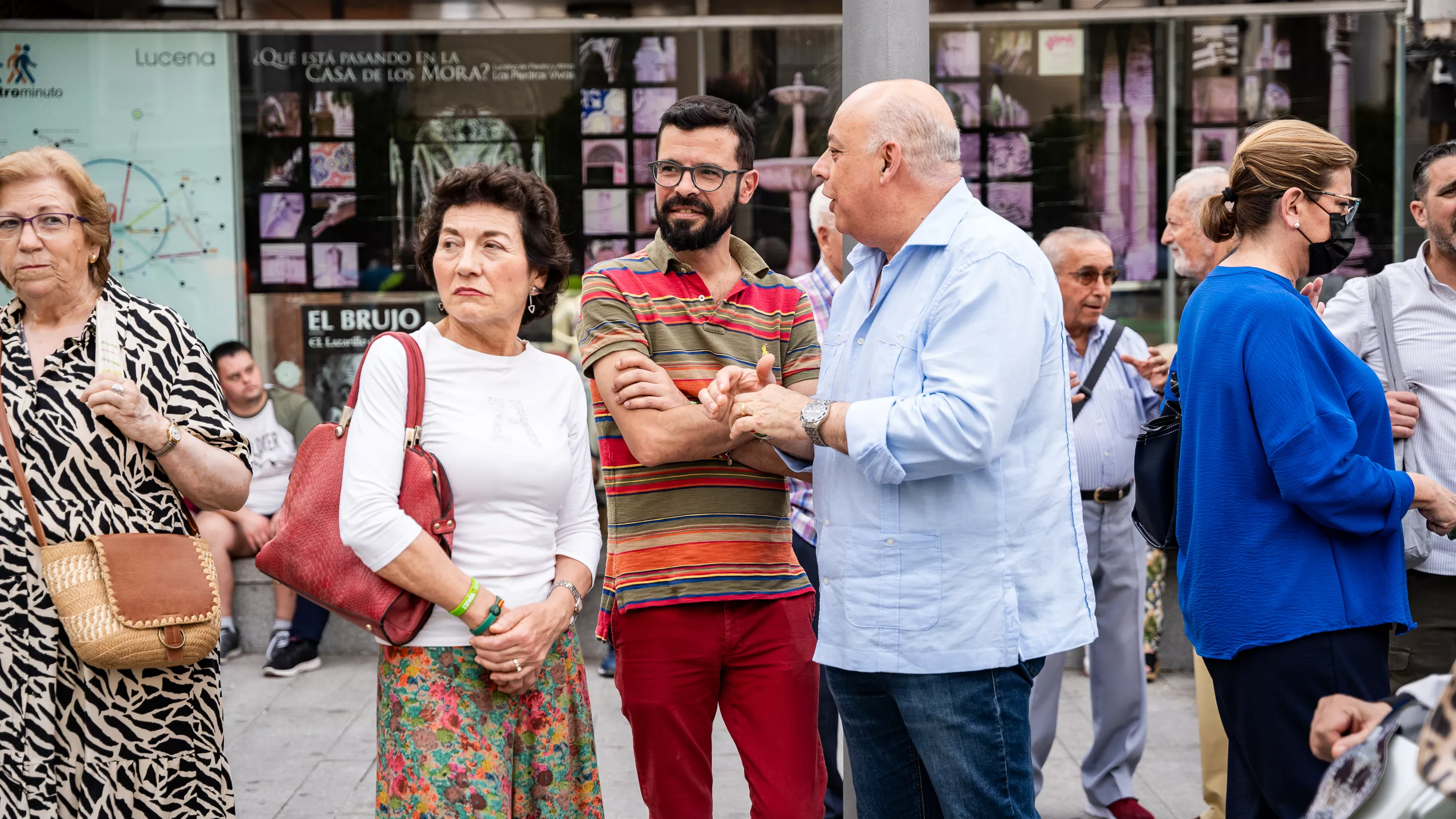 Concentración en la Plaza Nueva para exigir un hospital en Lucena