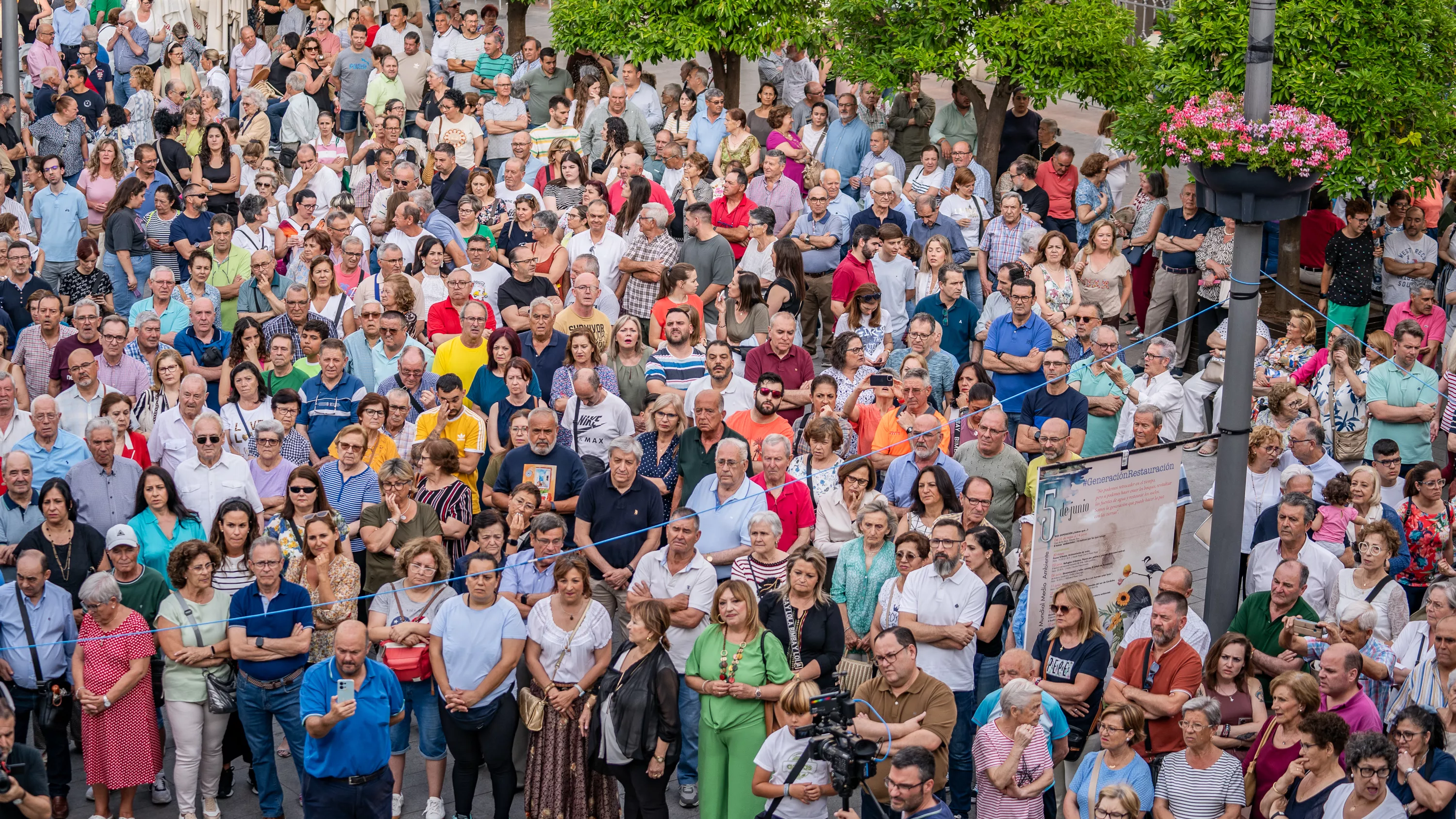 Concentración en la Plaza Nueva para exigir un hospital en Lucena