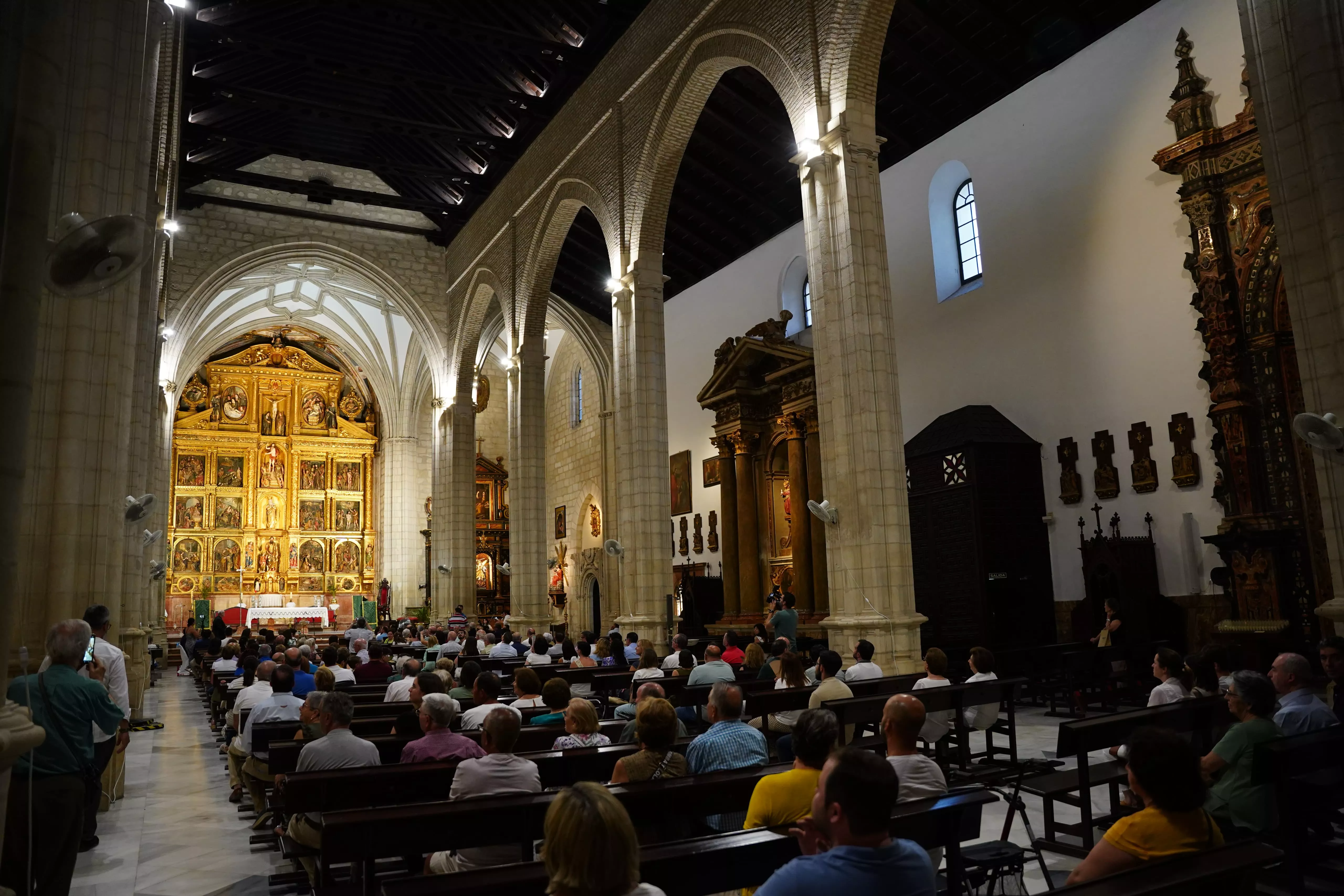 Inauguración nueva iluminación interior de San Mateo