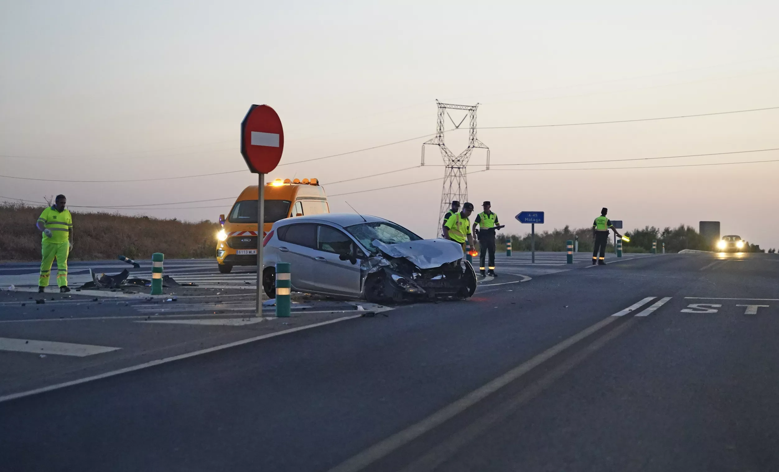 Accidente en el cruce de la A318 y A45