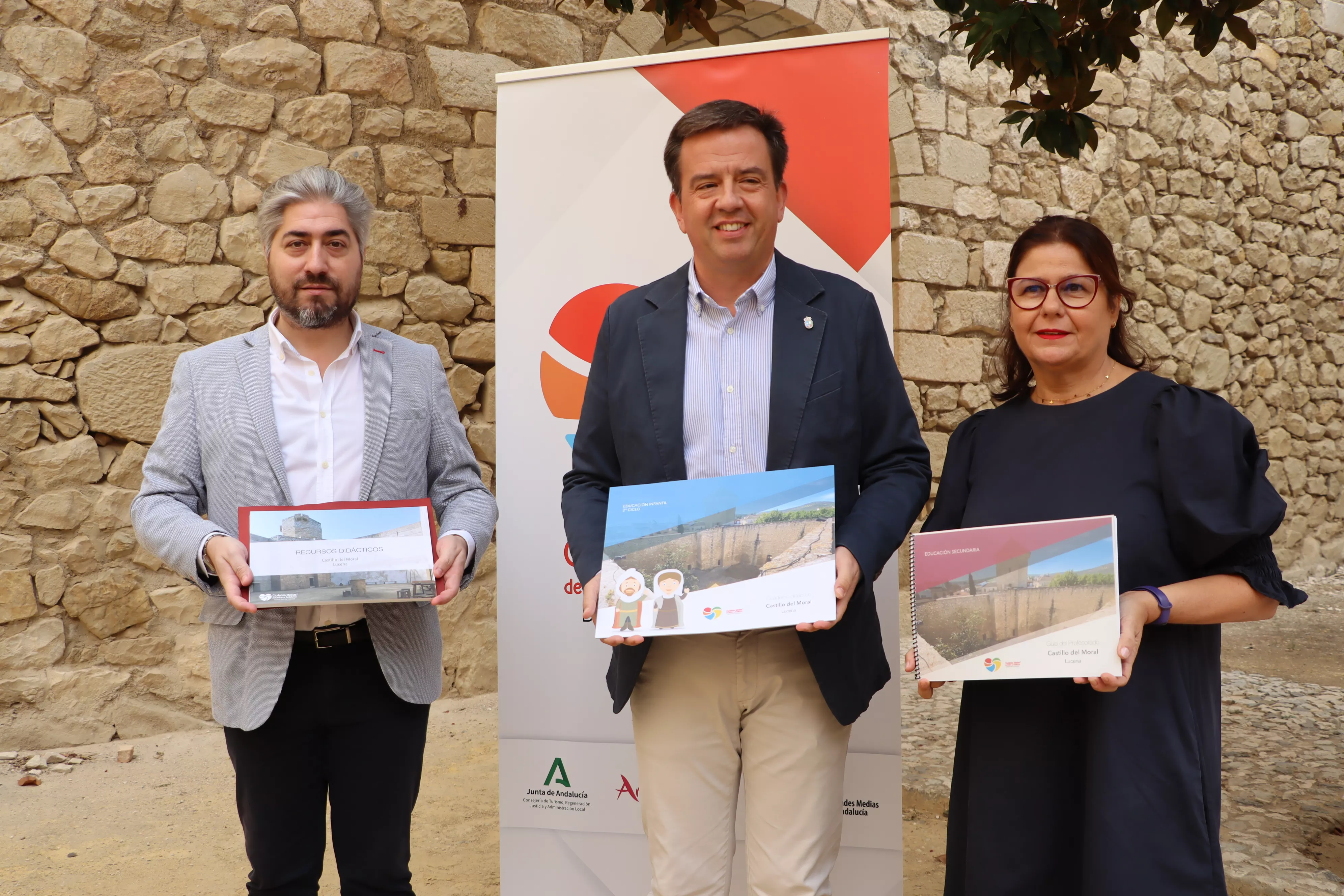 Presentación de la guía didáctica para escolares dedicada al Castillo de Lucena