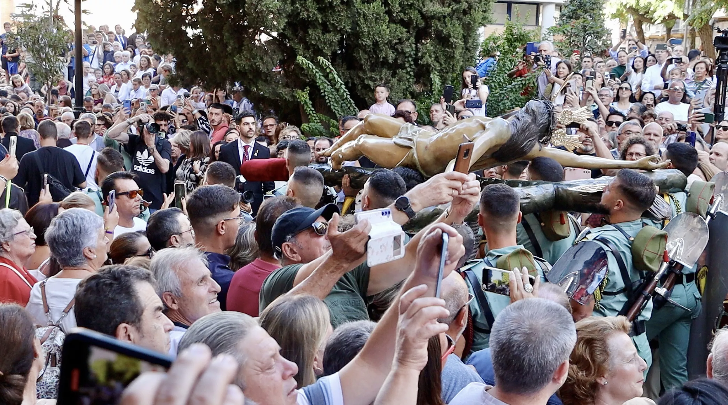 Traslado del Cristo de la Sangre, acompañado por el Tercio Duque de Alba, 2º de la Legión