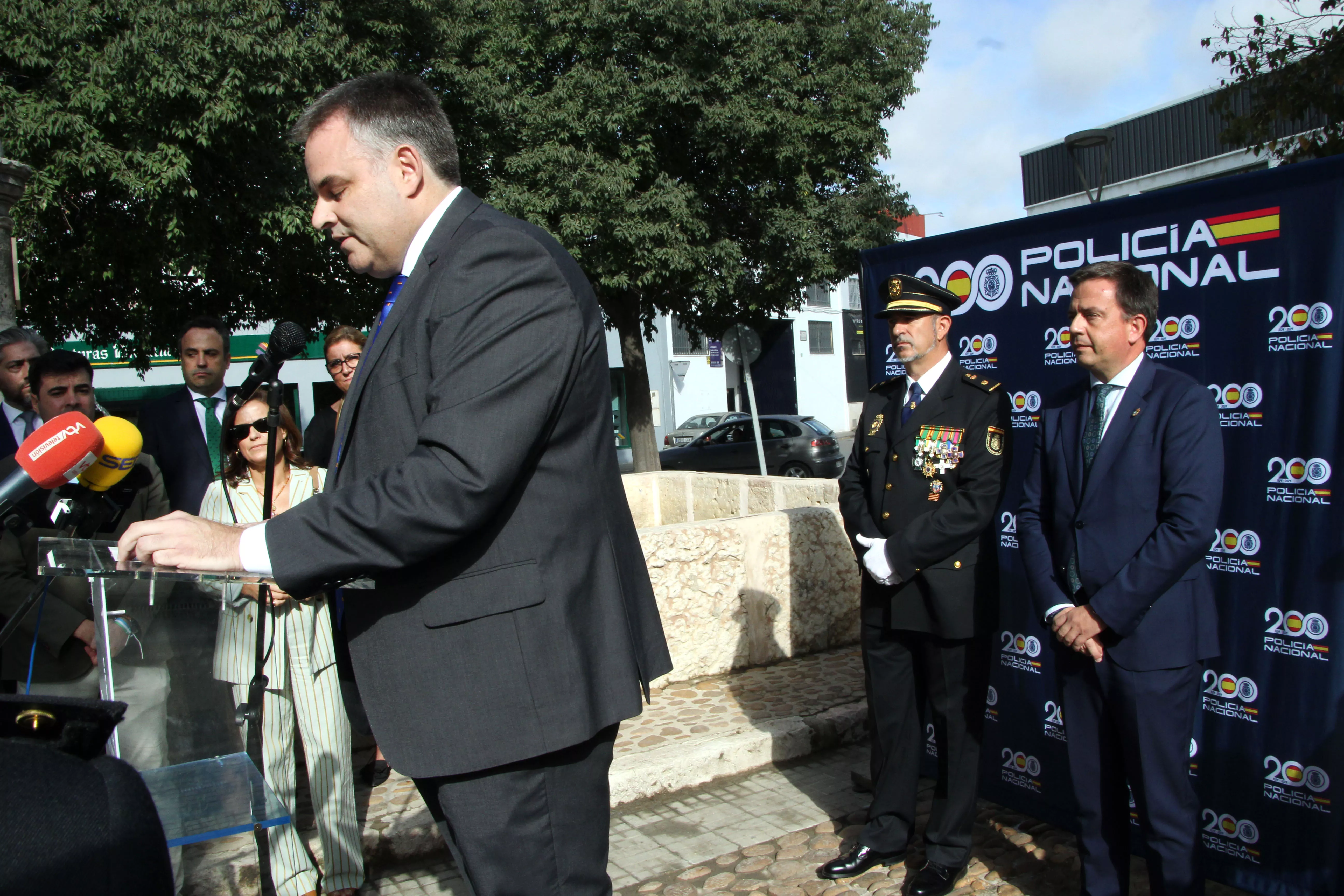 Acto de nominación de la Avenida de la Policía Nacional