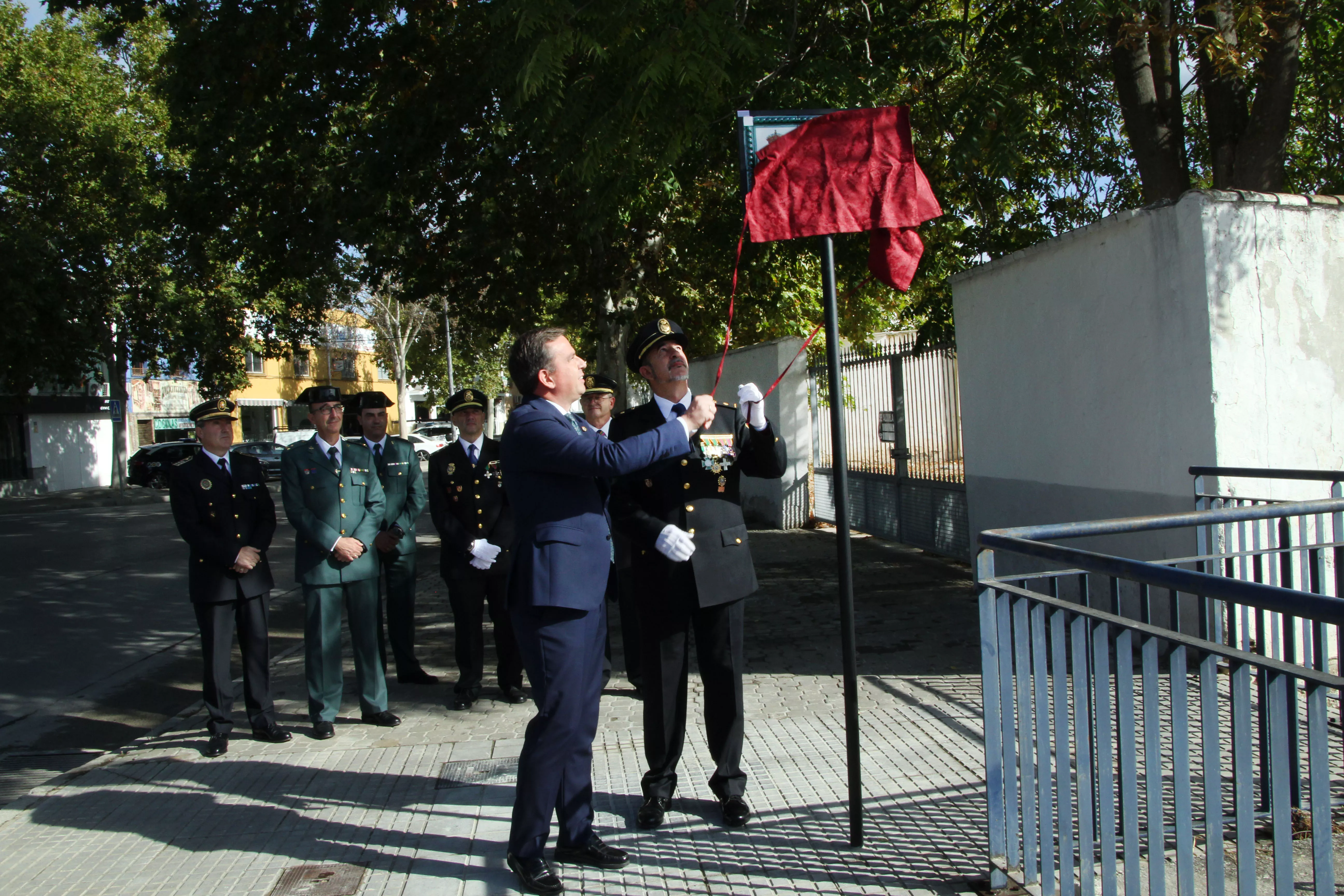 Acto de nominación de la Avenida de la Policía Nacional