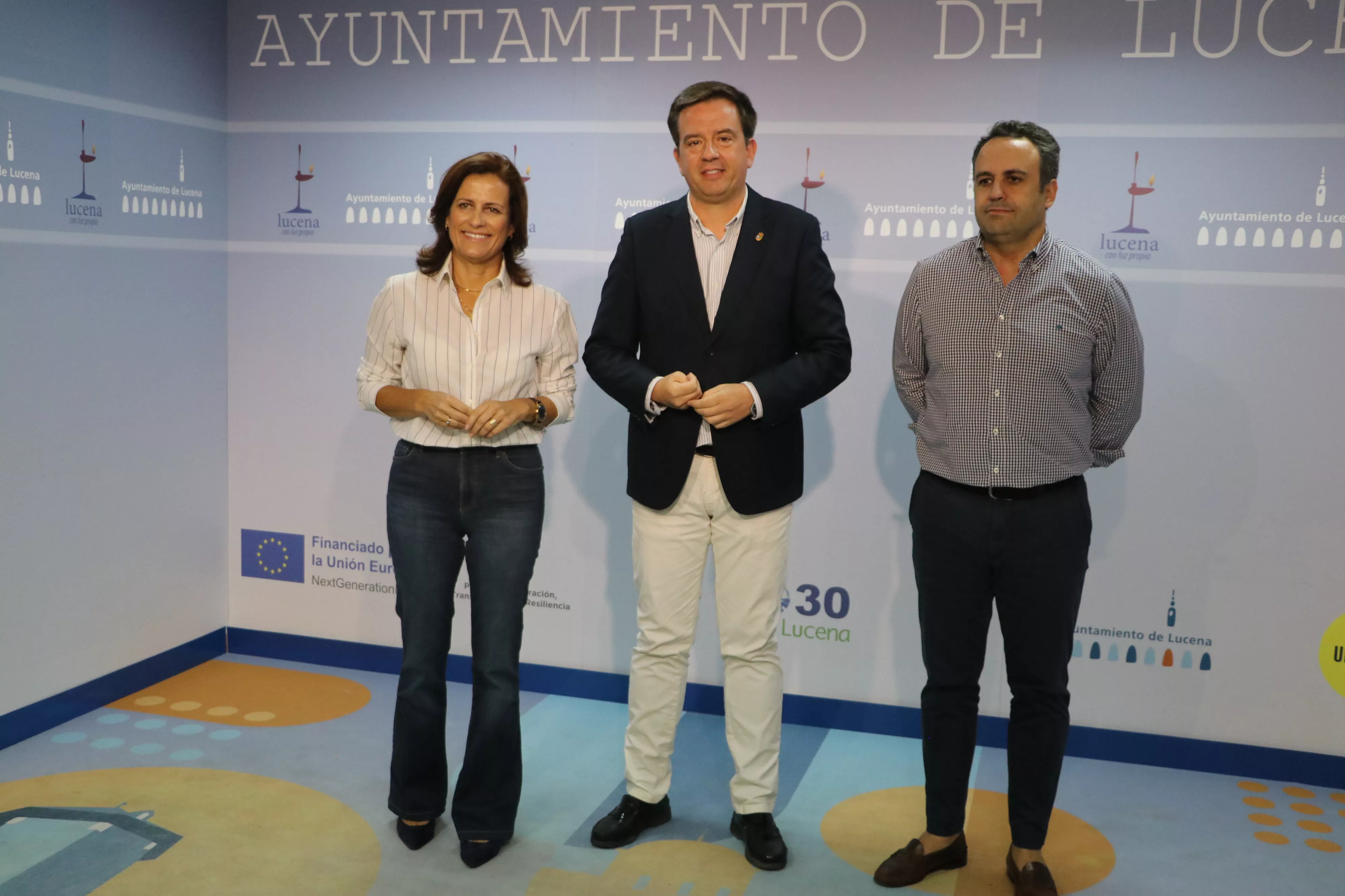 Aurelio Fernández junto a Míriam Ortiz y Javier Pineda, esta mañana en rueda de prensa