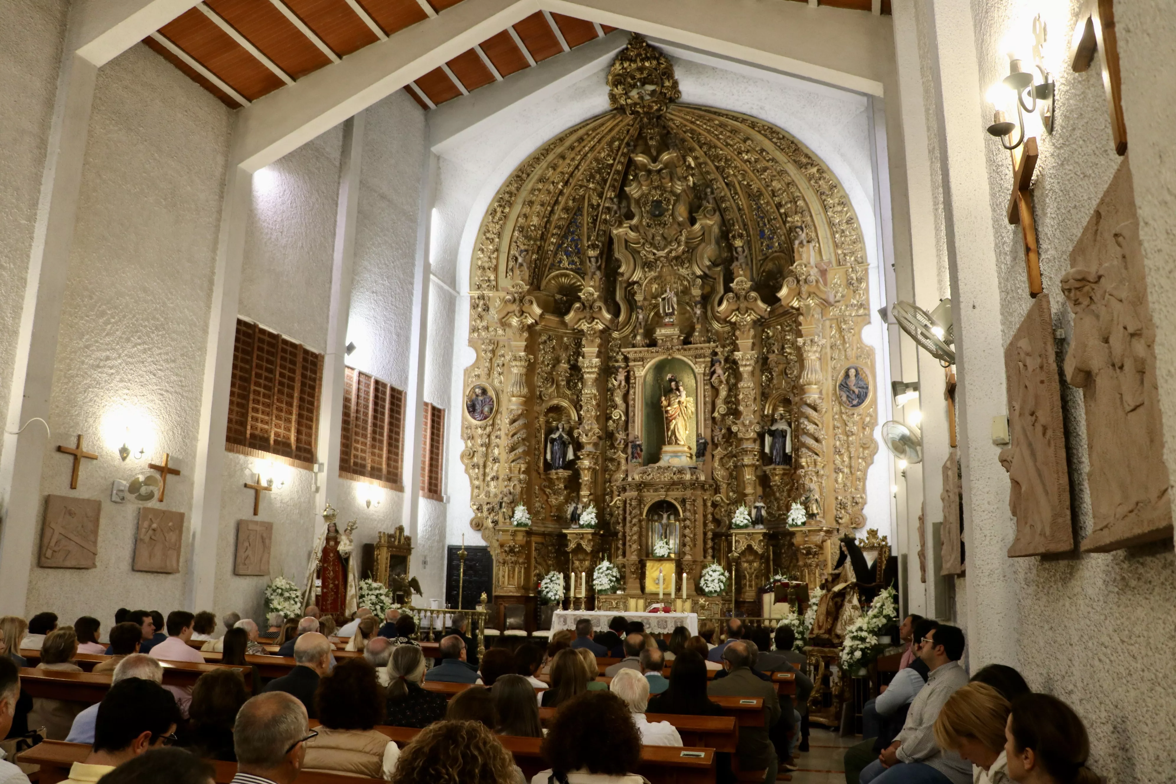 Misa de Acción de Gracias y Despedida a la comunidad de Carmelitas Descalzas de Lucena