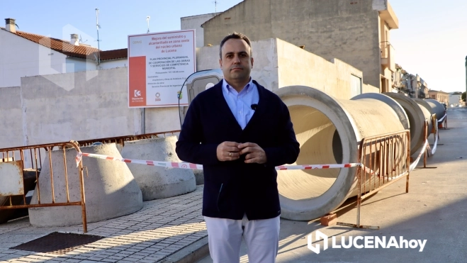 Javier Pineda durante la visita a las obras