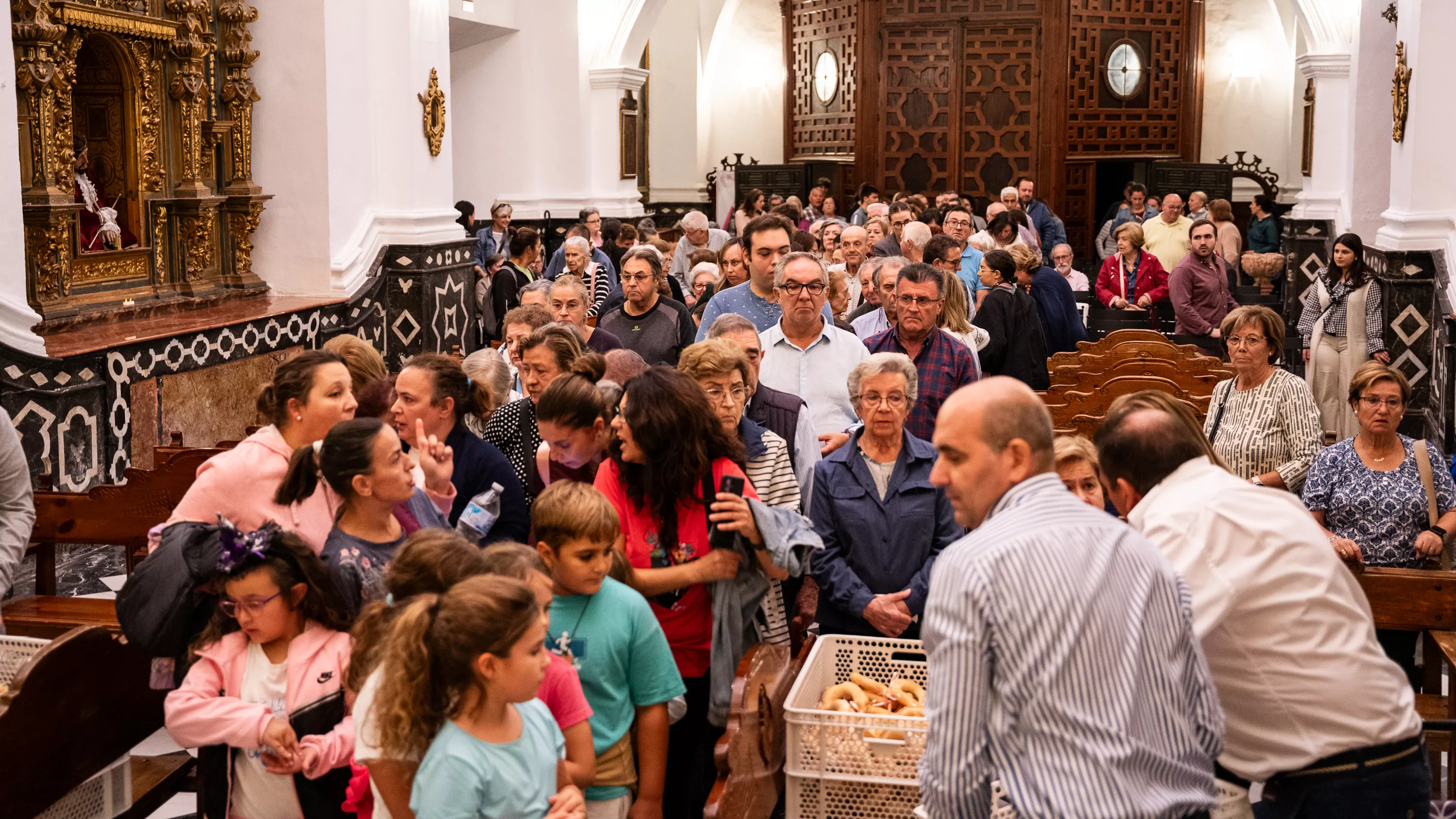 Reparto de rosquillas de San Rafael