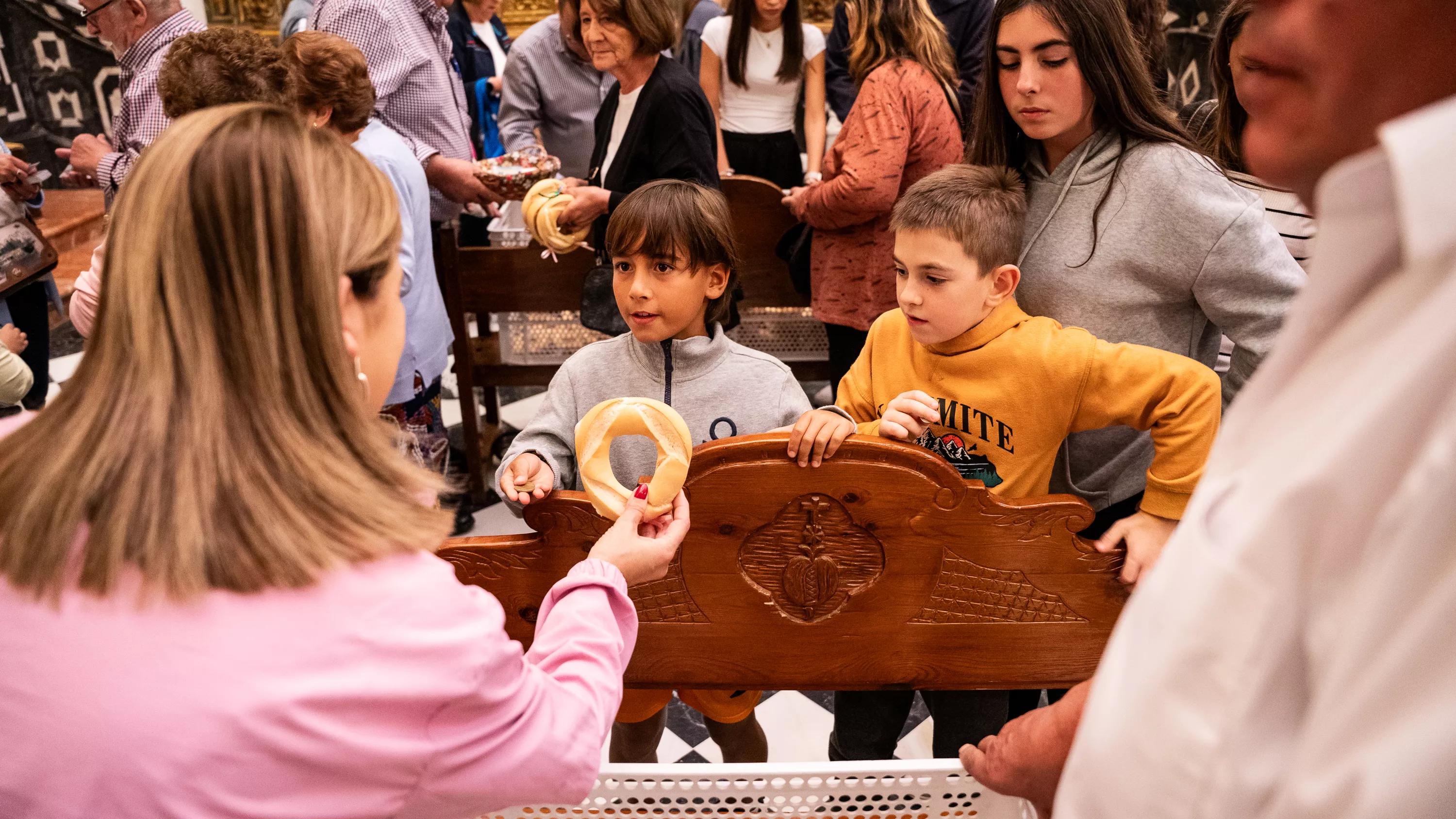 Reparto de rosquillas de San Rafael