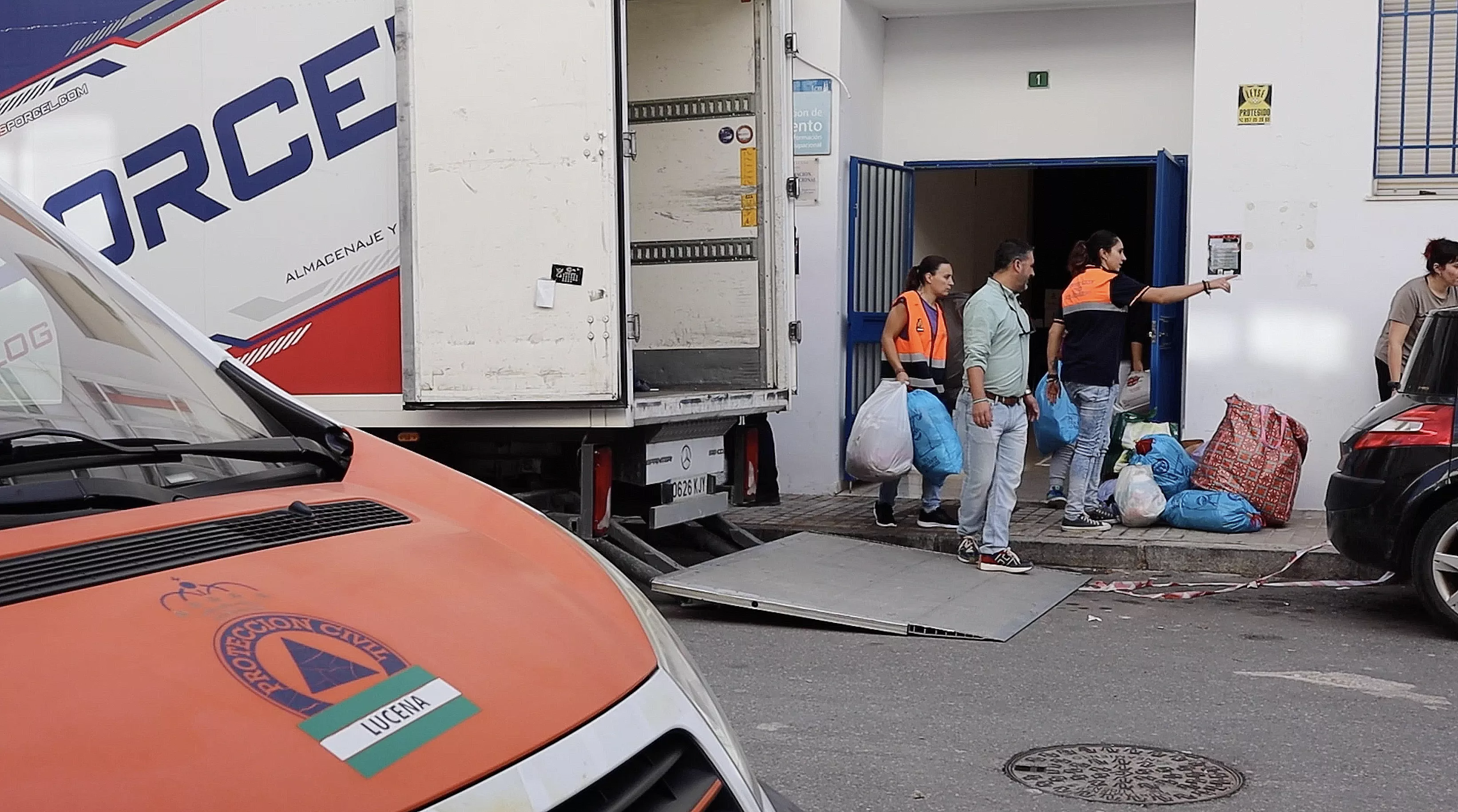 Recogida de ayuda para los afectados por la DANA en Valencia