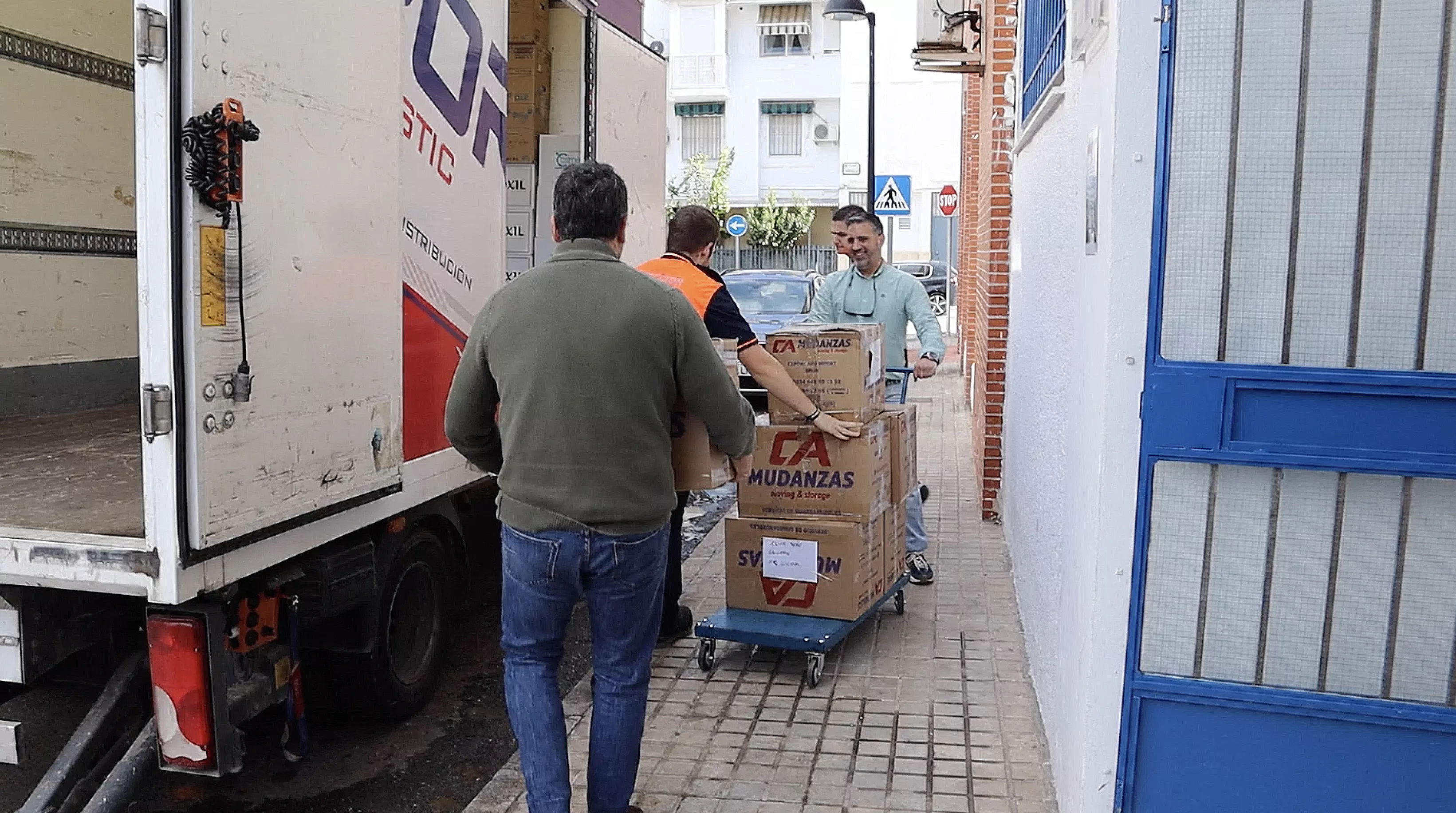 Recogida de ayuda para los afectados por la DANA en Valencia