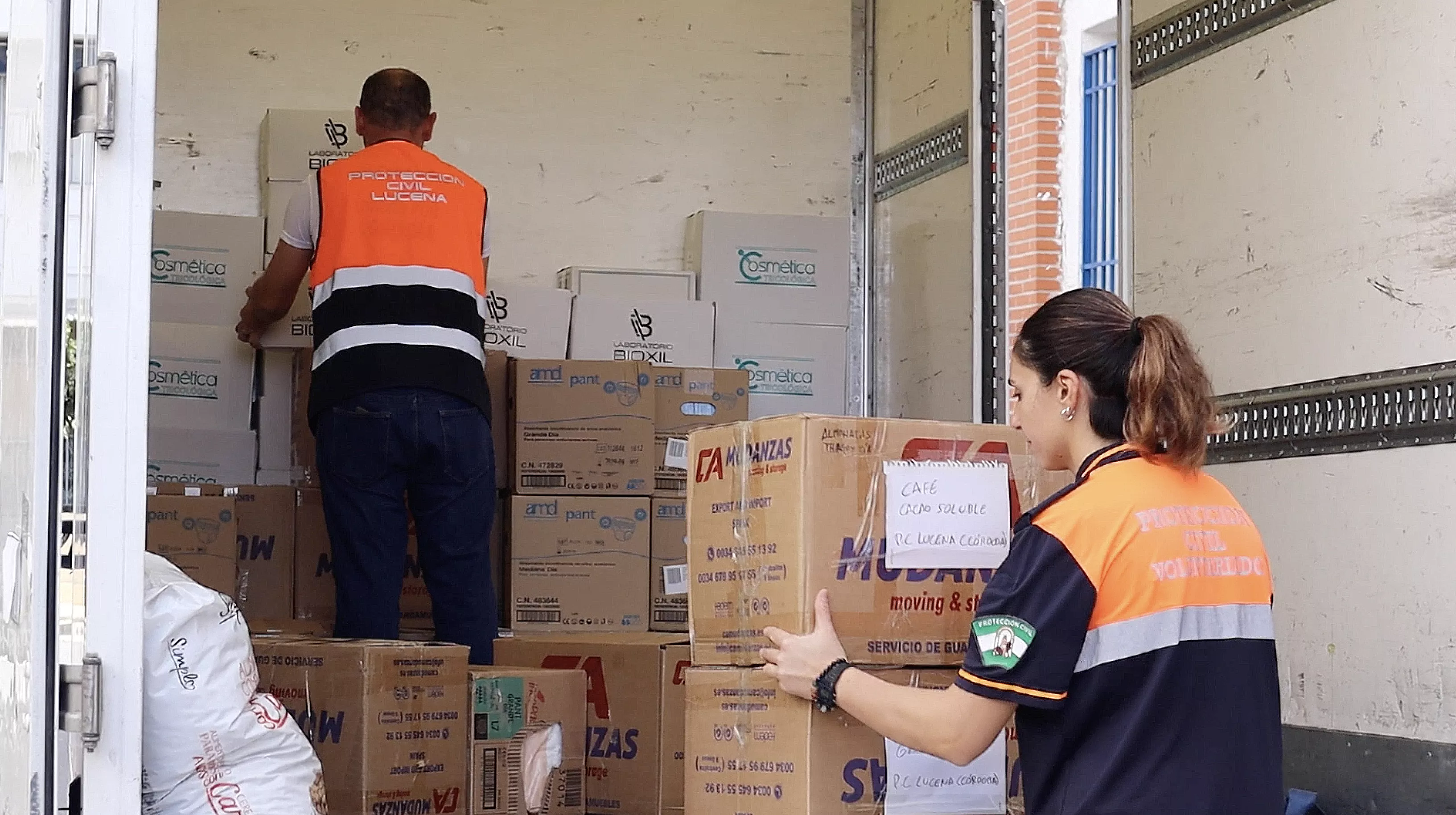 Recogida de ayuda para los afectados por la DANA en Valencia