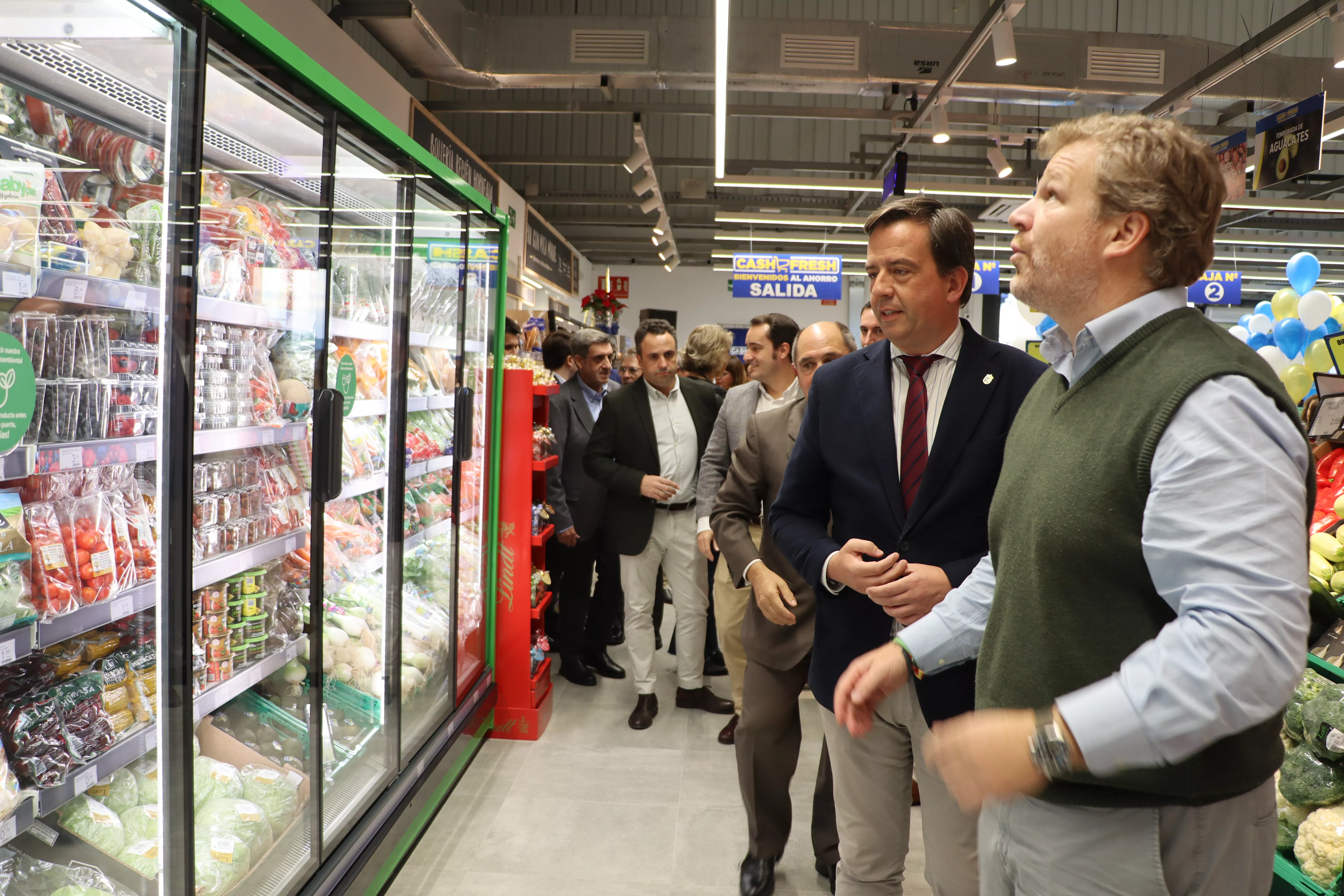 Inauguración del Supermercado Cash Fresh Lucena