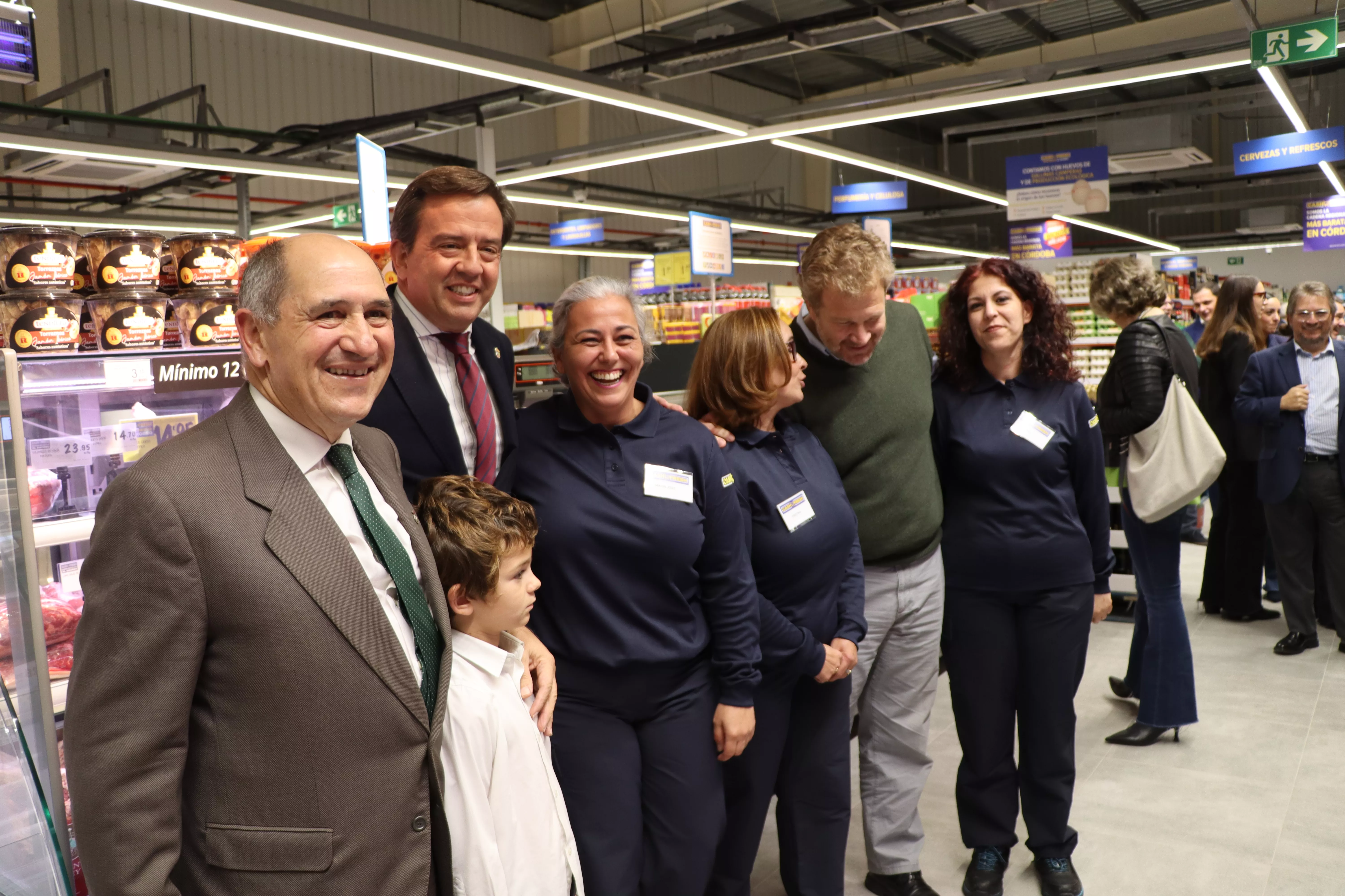 Inauguración del Supermercado Cash Fresh Lucena