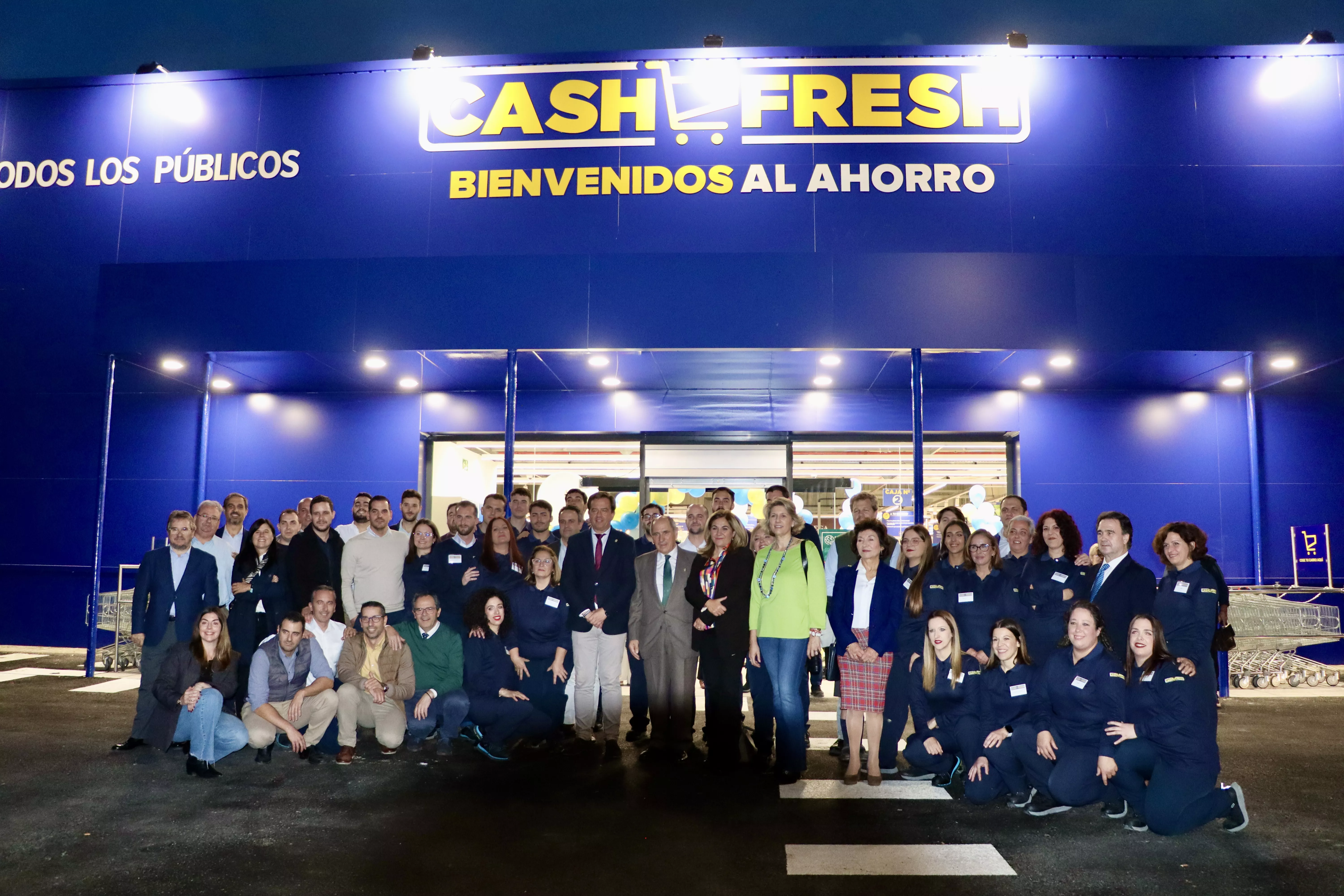 Inauguración del Supermercado Cash Fresh Lucena