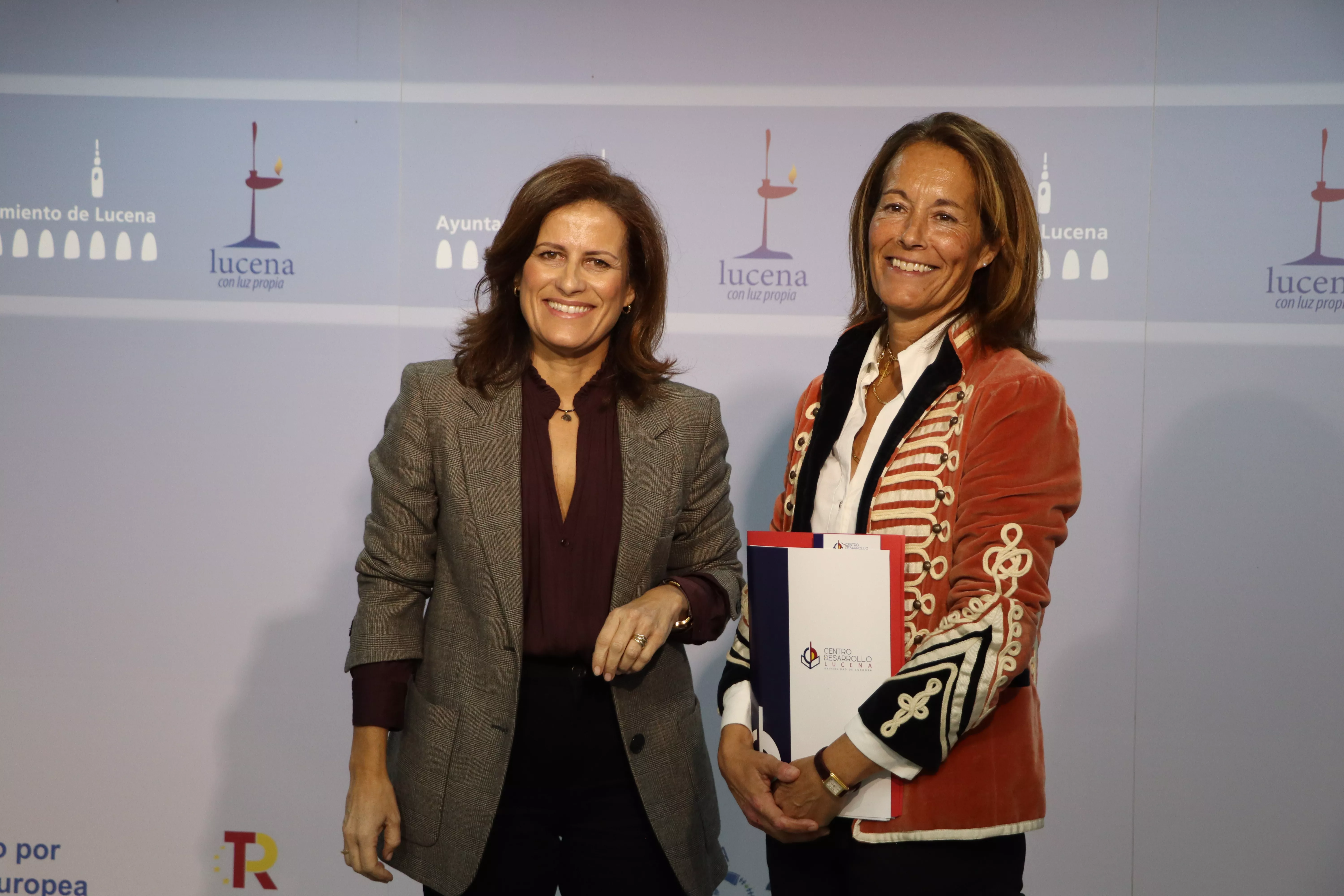 Míriam Ortiz y Maribel Rodríguez durante la rueda de prensa 