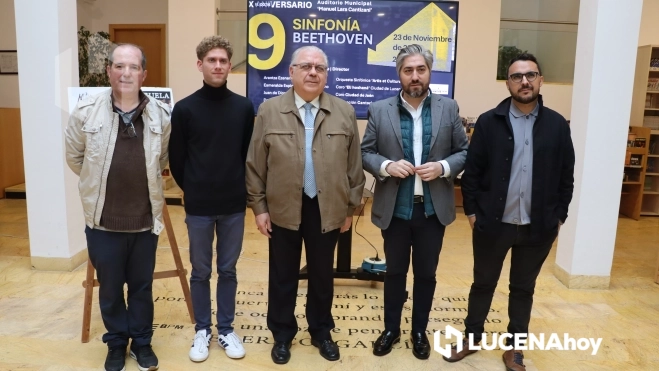 Julio Flores, Niño Ruven, Antonio Rivas, Francisco Barbancho y Cisco Espinar durante la presentación del ciclo de actividades