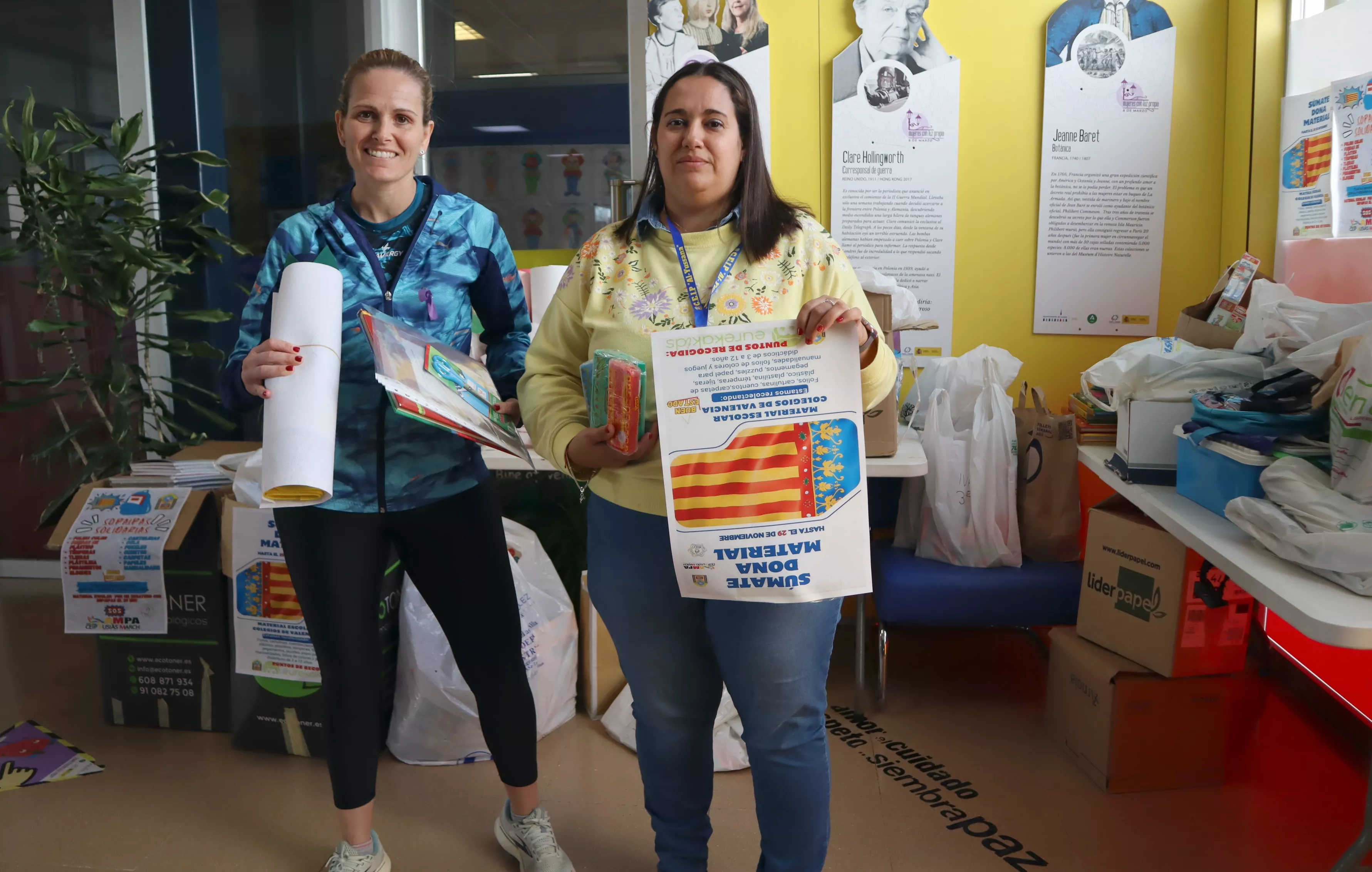 Azahara Gracia, directora del CEIP Al-Yussana, y Sonia Cubero, presidenta del AMPA