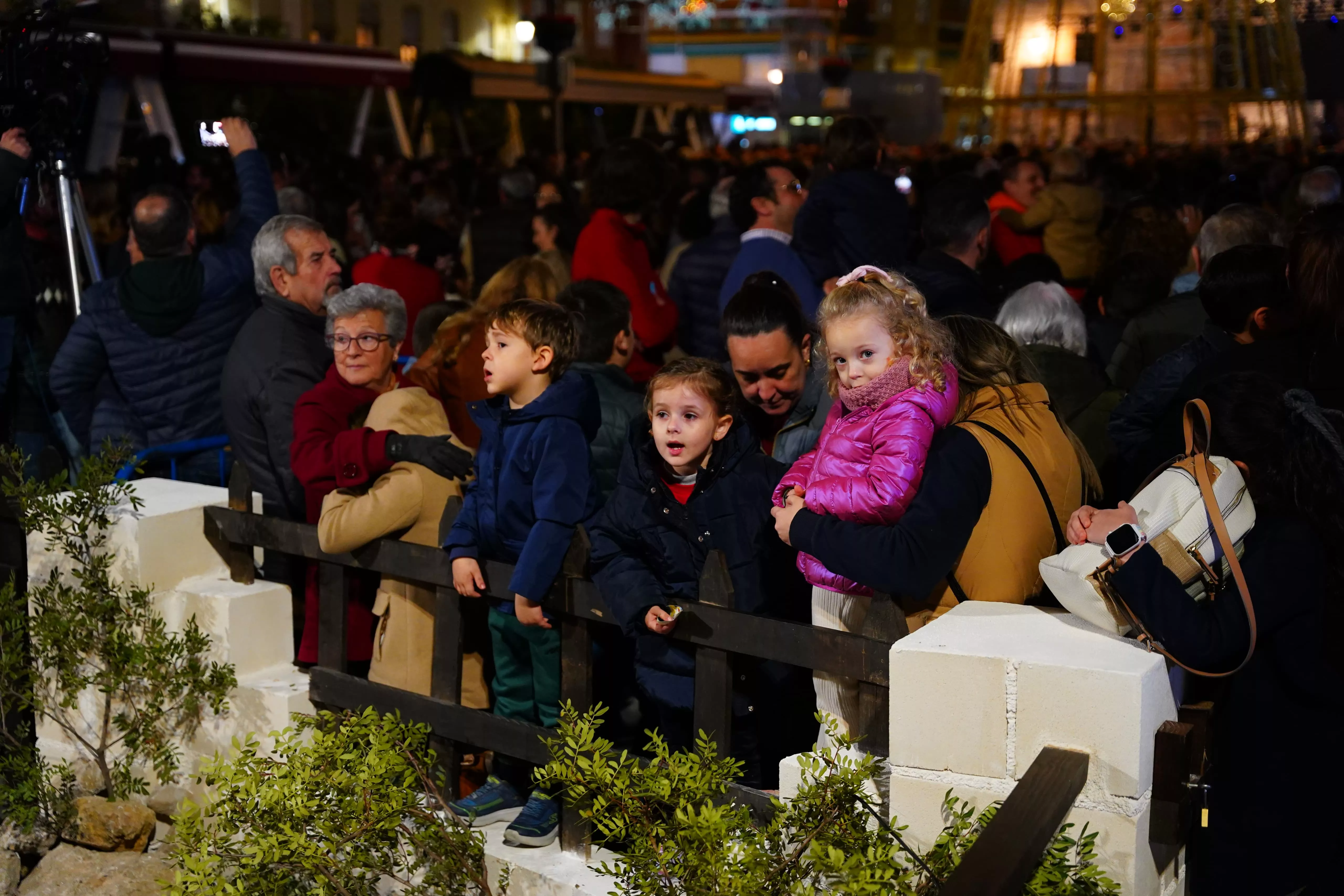 Las primeras imágenes del encendido del alumbrado especial de Navidad0