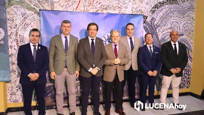 De izquierda a derecha: alcalde de Encinas Reales, Gabriel Prieto; Francisco Acosta, delegado de Agricultura de la Junta; Aurelio Fernández, presidente GDR y alcalde de Lucena; presidente de la Diputación de Córdoba, Salvador Fuentes; presidente de la Mancomunidad y alcalde de Priego, Juan Ramón Valdivia; Francisco Casas, primer teniente alcalde de Cabra y David Ruiz, alcalde de Rute.