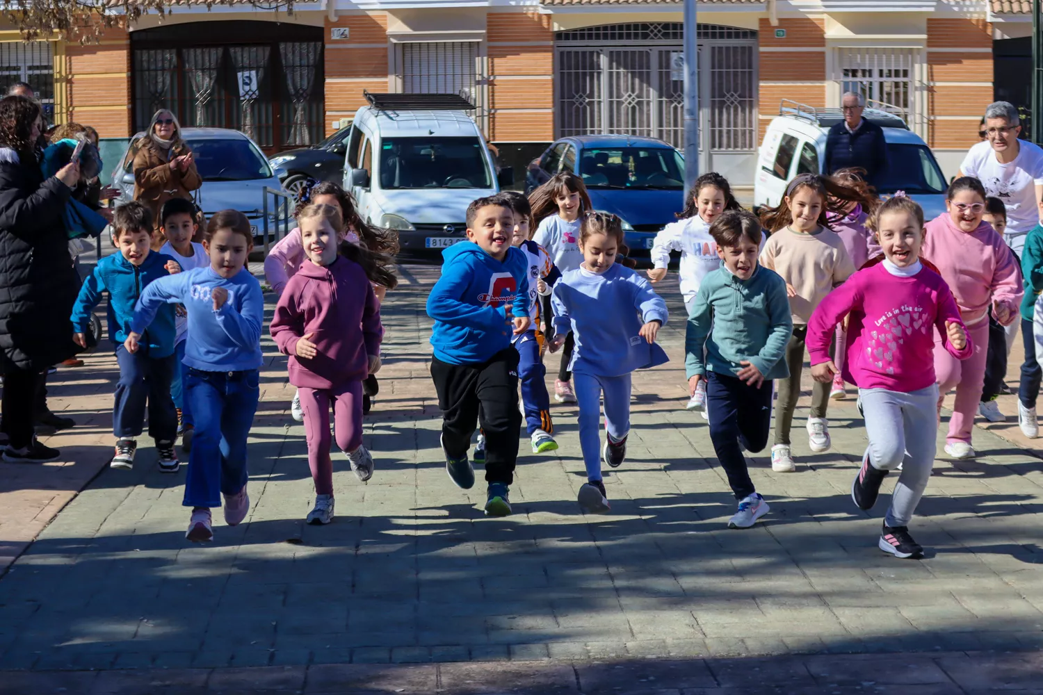 Carrera solidaria alumnos CEIP Barahona de Soto 36