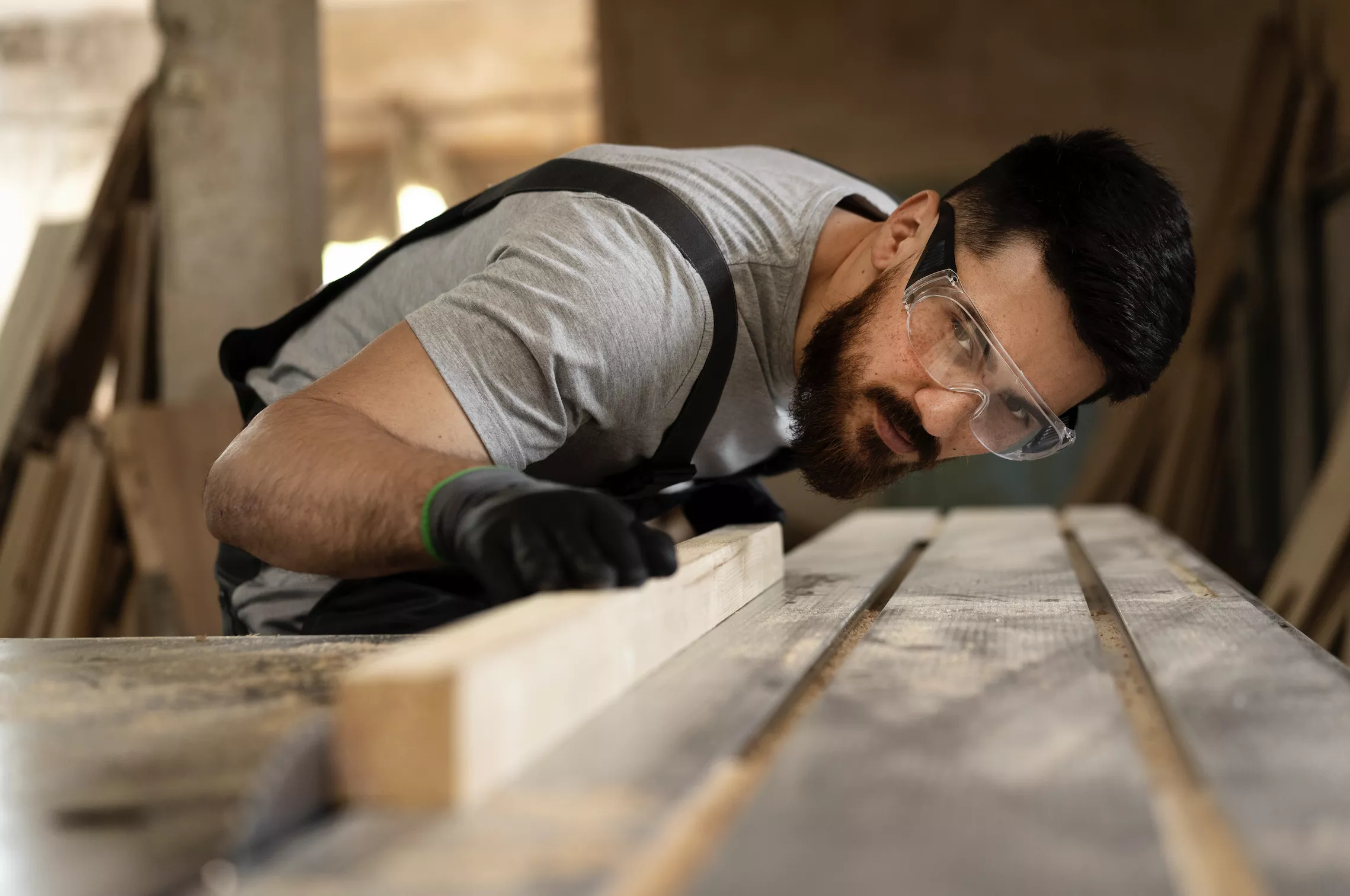 Trabajador del sector del mueble. Archivo