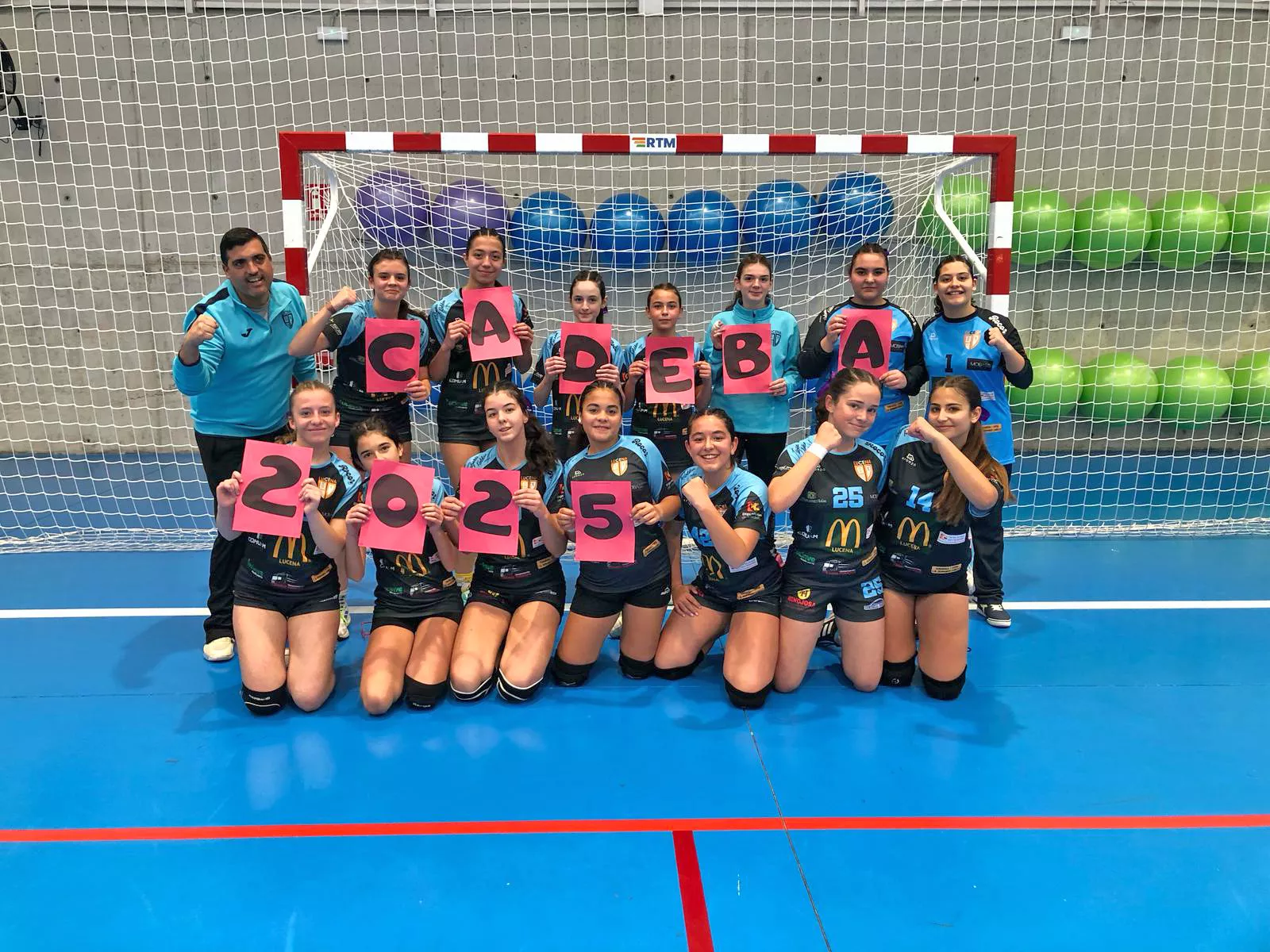 Equipo infantil femenino del Club Balonmano McDonald's Lucena